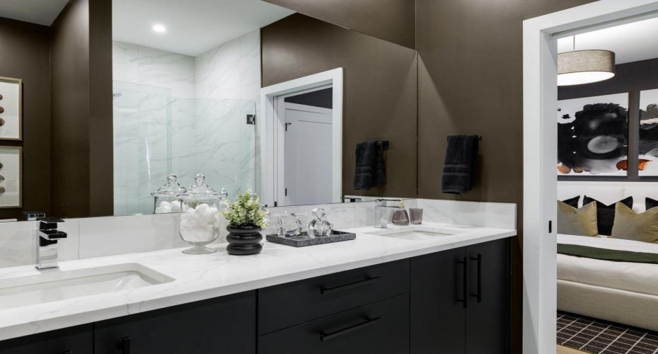 8163 8 Avenue, Calgary, Alberta T3H 6B1, 4 Bedrooms Bedrooms, ,3 BathroomsBathrooms,Residential,For Sale,8,A2283136