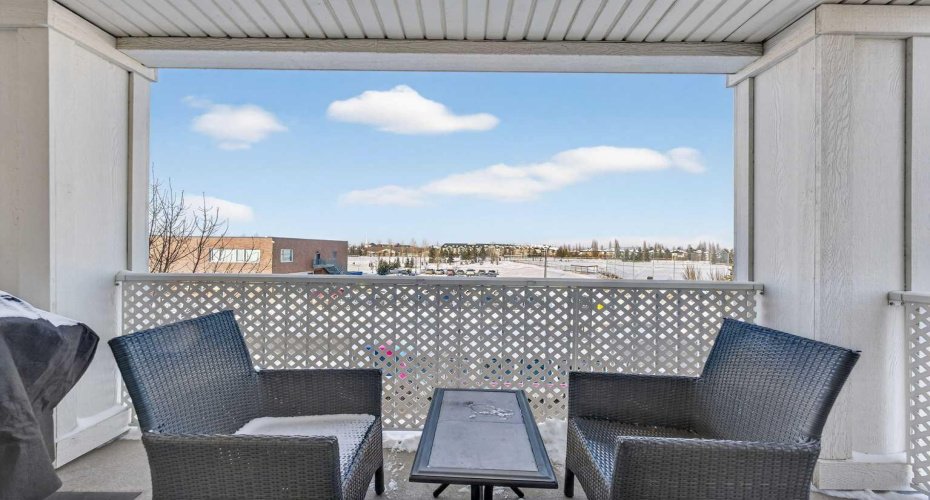 304 Cranberry Park, Calgary, Alberta T3M 1R3, 2 Bedrooms Bedrooms, ,2 BathroomsBathrooms,Residential,For Sale,Cranberry,A2282357