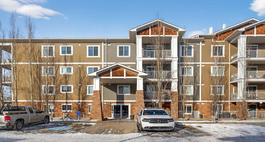 304 Cranberry Park, Calgary, Alberta T3M 1R3, 2 Bedrooms Bedrooms, ,2 BathroomsBathrooms,Residential,For Sale,Cranberry,A2282357