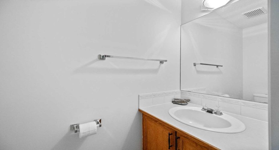 120 First Street, Cochrane, Alberta T0L 1W0, 2 Bedrooms Bedrooms, ,3 BathroomsBathrooms,Residential,For Sale,First,A2282823