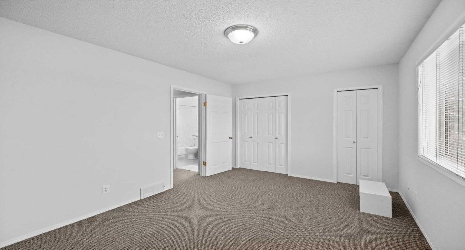 120 First Street, Cochrane, Alberta T0L 1W0, 2 Bedrooms Bedrooms, ,3 BathroomsBathrooms,Residential,For Sale,First,A2282823