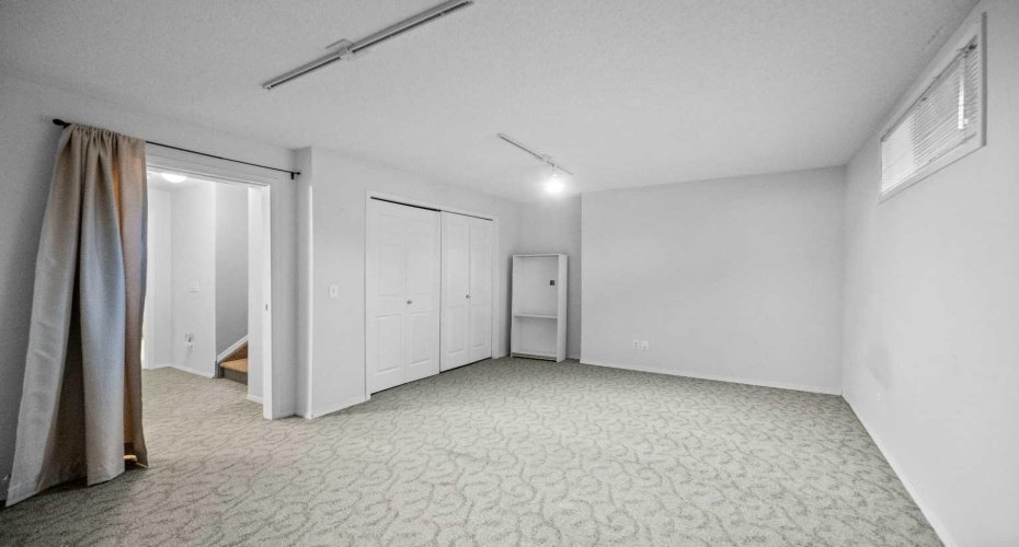 120 First Street, Cochrane, Alberta T0L 1W0, 2 Bedrooms Bedrooms, ,3 BathroomsBathrooms,Residential,For Sale,First,A2282823