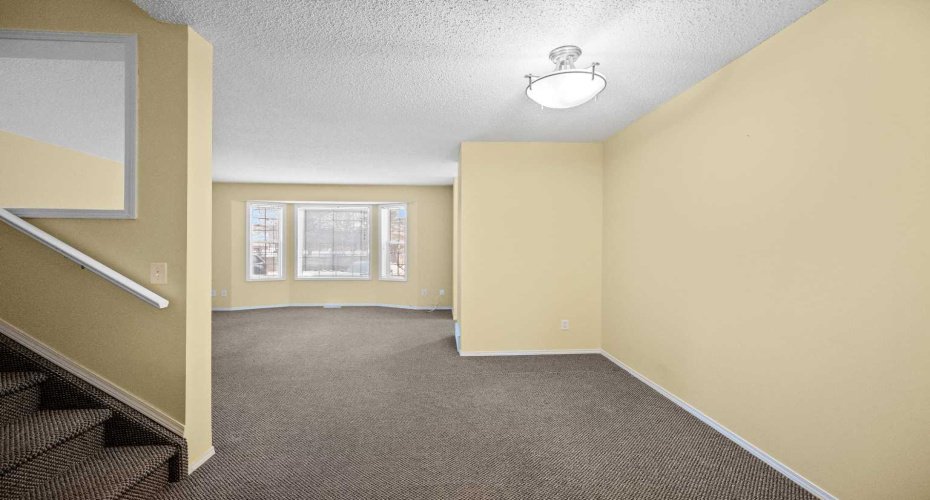 120 First Street, Cochrane, Alberta T0L 1W0, 2 Bedrooms Bedrooms, ,3 BathroomsBathrooms,Residential,For Sale,First,A2282823