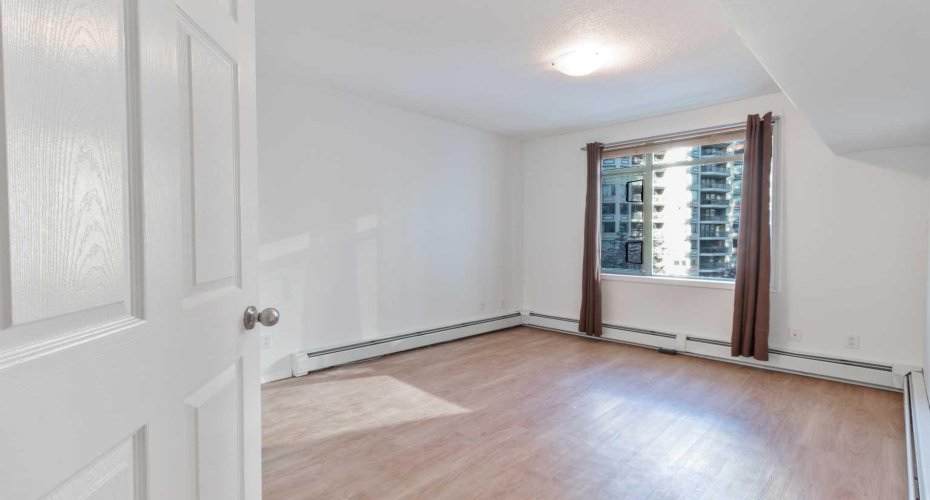 1121 6 Avenue, Calgary, Alberta T2P 5J4, 1 Bedroom Bedrooms, ,1 BathroomBathrooms,Residential,For Sale,6,A2283252