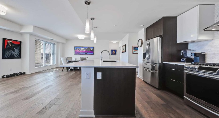 930 6 Avenue, Calgary, Alberta T2P 1J3, 2 Bedrooms Bedrooms, ,2 BathroomsBathrooms,Residential,For Sale,6,A2283308