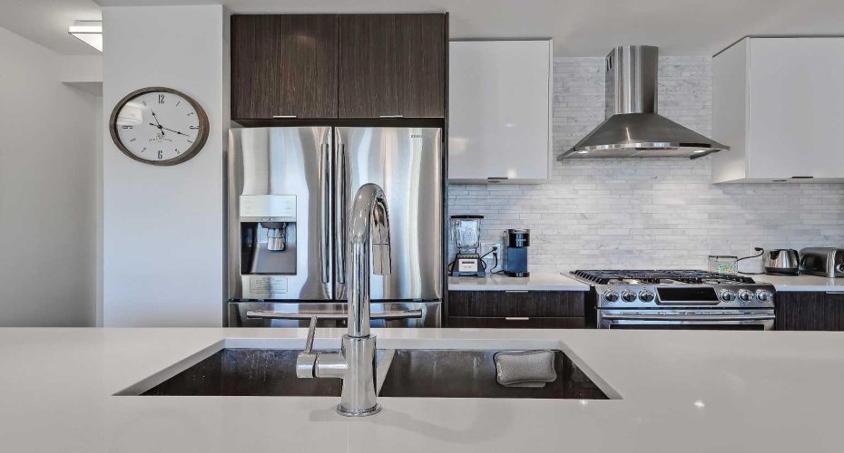 930 6 Avenue, Calgary, Alberta T2P 1J3, 2 Bedrooms Bedrooms, ,2 BathroomsBathrooms,Residential,For Sale,6,A2283308