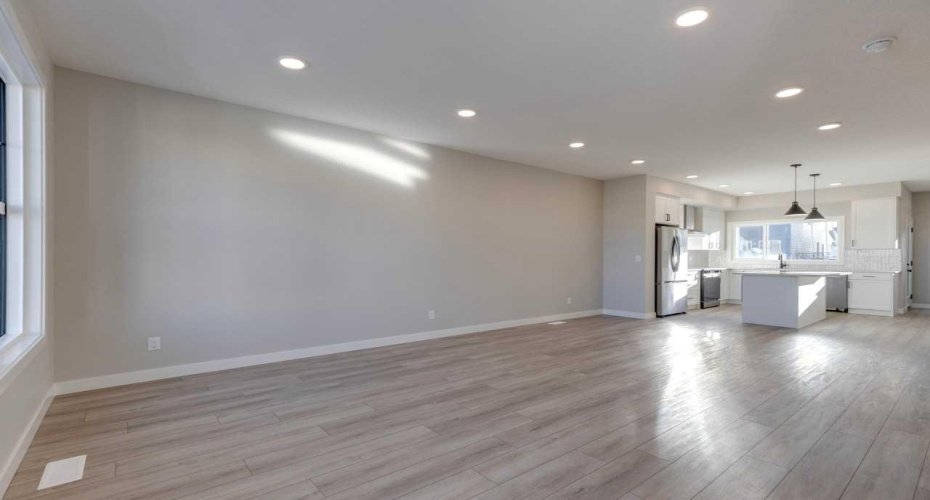 315 Fireside Drive, Cochrane, Alberta T4C 2L6, 3 Bedrooms Bedrooms, ,3 BathroomsBathrooms,Residential,For Sale,Fireside,A2283383