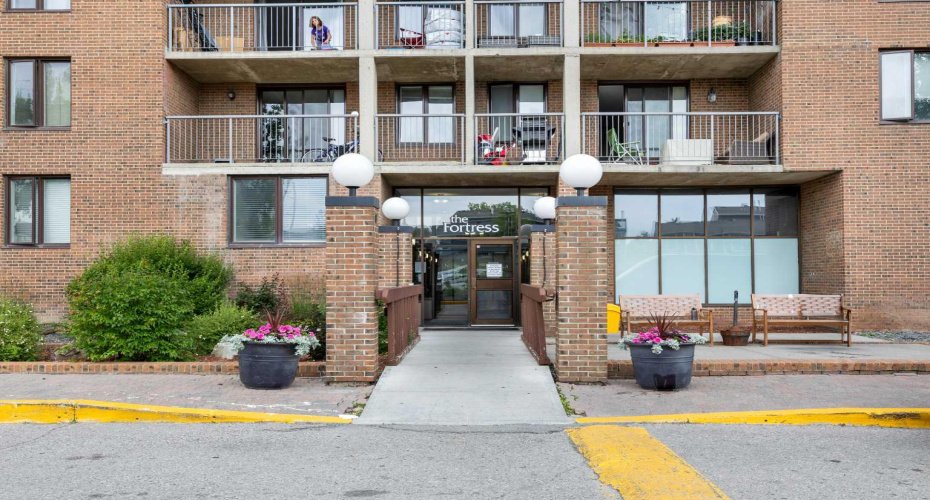 4944 Dalton Drive, Calgary, Alberta T3A 2E6, 2 Bedrooms Bedrooms, ,1 BathroomBathrooms,Residential,For Sale,Dalton,A2283484