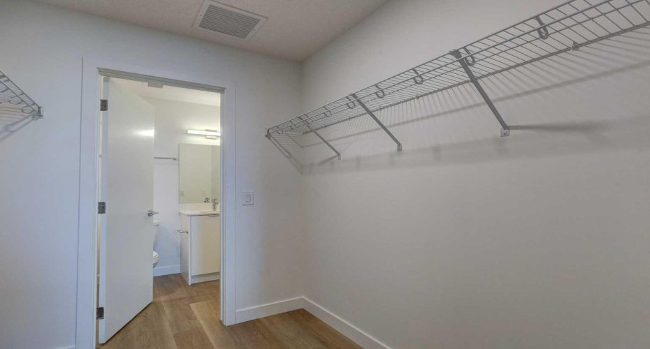 8500 19 Avenue, Calgary, Alberta T2A 7W8, 2 Bedrooms Bedrooms, ,2 BathroomsBathrooms,Residential,For Sale,19,A2276897