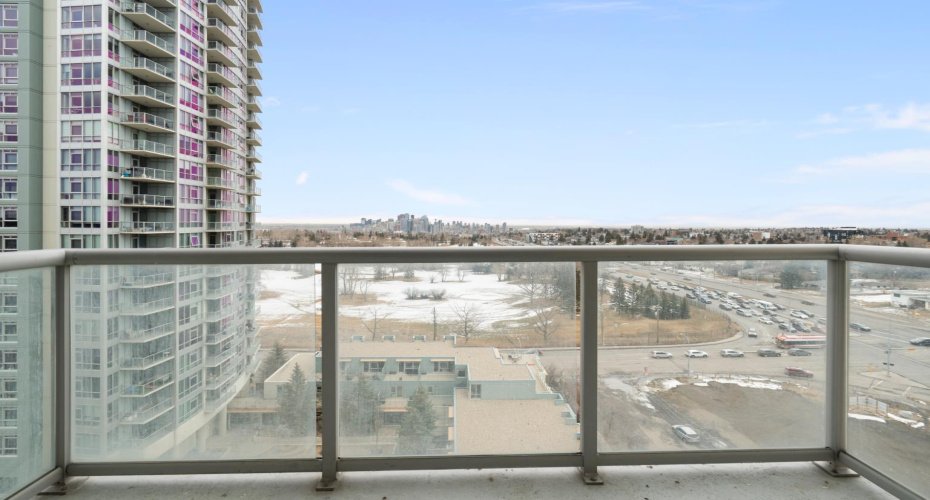 77 Spruce Place, Calgary, Alberta T3H 3C8, 2 Bedrooms Bedrooms, ,2 BathroomsBathrooms,Residential,For Sale,Spruce,A2283256