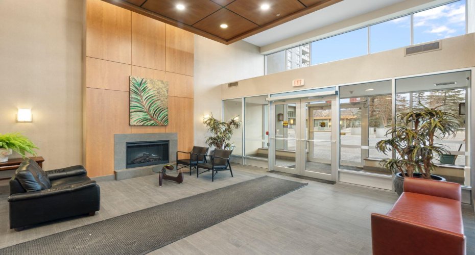 77 Spruce Place, Calgary, Alberta T3H 3C8, 2 Bedrooms Bedrooms, ,2 BathroomsBathrooms,Residential,For Sale,Spruce,A2283256