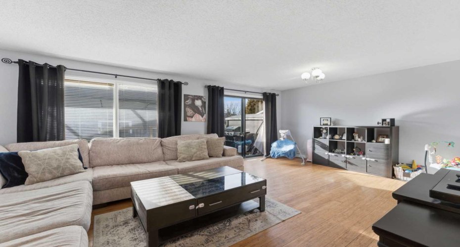 96 Abberfield Crescent, Calgary, Alberta T2A 6N6, 3 Bedrooms Bedrooms, ,3 BathroomsBathrooms,Residential,For Sale,Abberfield,A2283374