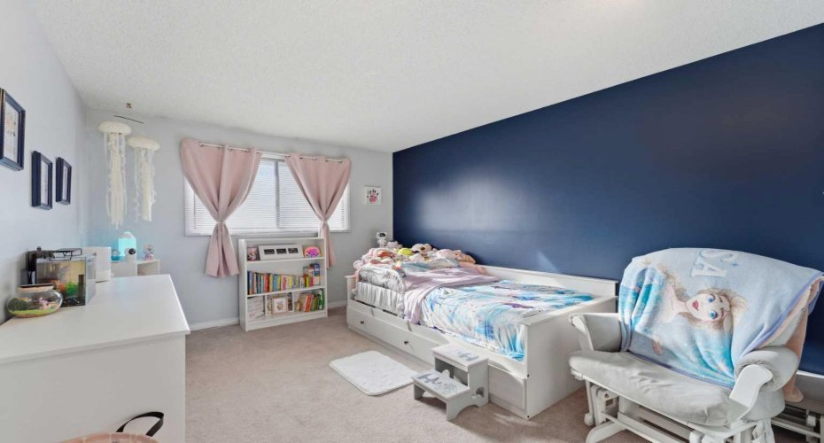 96 Abberfield Crescent, Calgary, Alberta T2A 6N6, 3 Bedrooms Bedrooms, ,3 BathroomsBathrooms,Residential,For Sale,Abberfield,A2283374