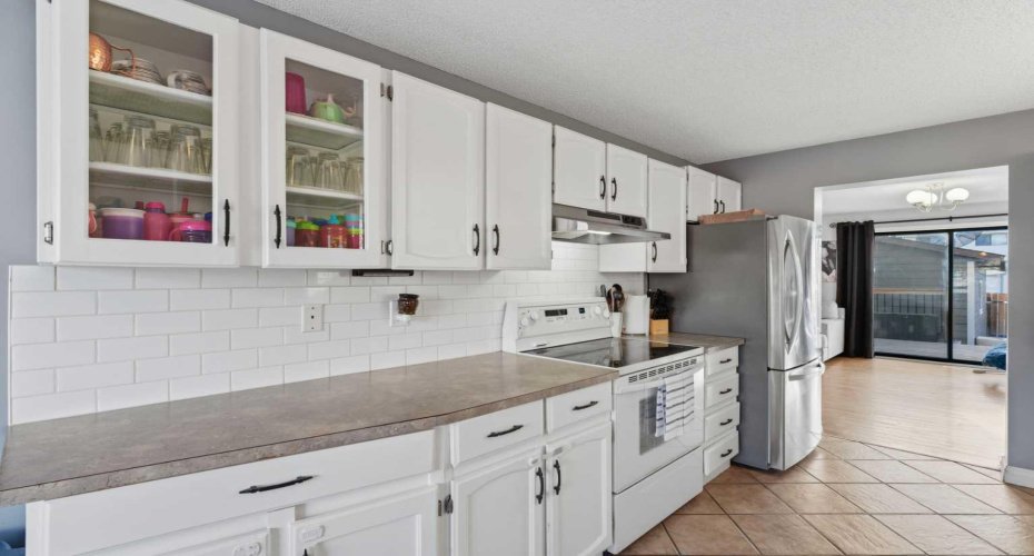 96 Abberfield Crescent, Calgary, Alberta T2A 6N6, 3 Bedrooms Bedrooms, ,3 BathroomsBathrooms,Residential,For Sale,Abberfield,A2283374