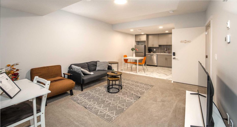 112 Creekstone Landing, Calgary, Alberta T2X 5E6, 4 Bedrooms Bedrooms, ,4 BathroomsBathrooms,Residential,For Sale,Creekstone,A2283522