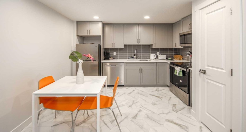 112 Creekstone Landing, Calgary, Alberta T2X 5E6, 4 Bedrooms Bedrooms, ,4 BathroomsBathrooms,Residential,For Sale,Creekstone,A2283522