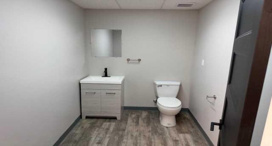 11302 95 Avenue, Grande Prairie, Alberta T8V 5M1, ,Commercial,For Lease,Rachel Building,95,A2282240