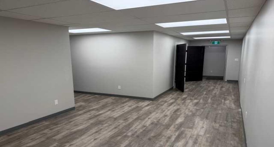 11302 95 Avenue, Grande Prairie, Alberta T8V 5M1, ,Commercial,For Lease,Rachel Building,95,A2282240