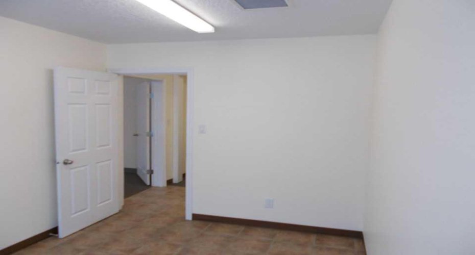 11302 95 Avenue, Grande Prairie, Alberta T8V 5M1, ,Commercial,For Lease,Rachel Building,95,A2282240