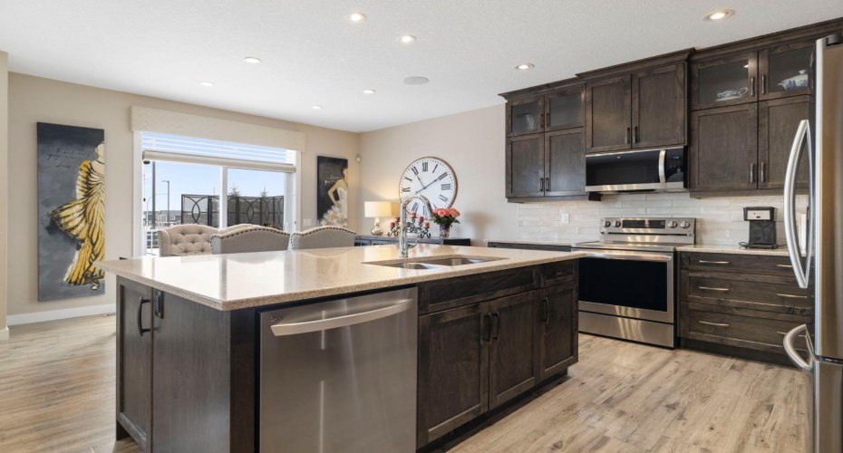 8 Emberside Glen, Cochrane, Alberta T4C2L6, 4 Bedrooms Bedrooms, ,4 BathroomsBathrooms,Residential,For Sale,Emberside,A2282601