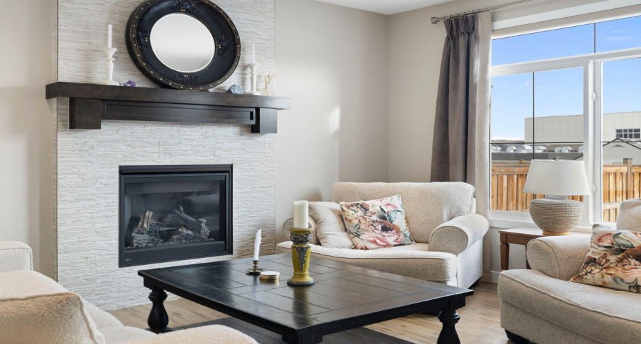 8 Emberside Glen, Cochrane, Alberta T4C2L6, 4 Bedrooms Bedrooms, ,4 BathroomsBathrooms,Residential,For Sale,Emberside,A2282601