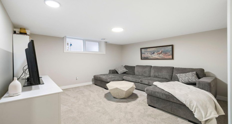 8 Emberside Glen, Cochrane, Alberta T4C2L6, 4 Bedrooms Bedrooms, ,4 BathroomsBathrooms,Residential,For Sale,Emberside,A2282601