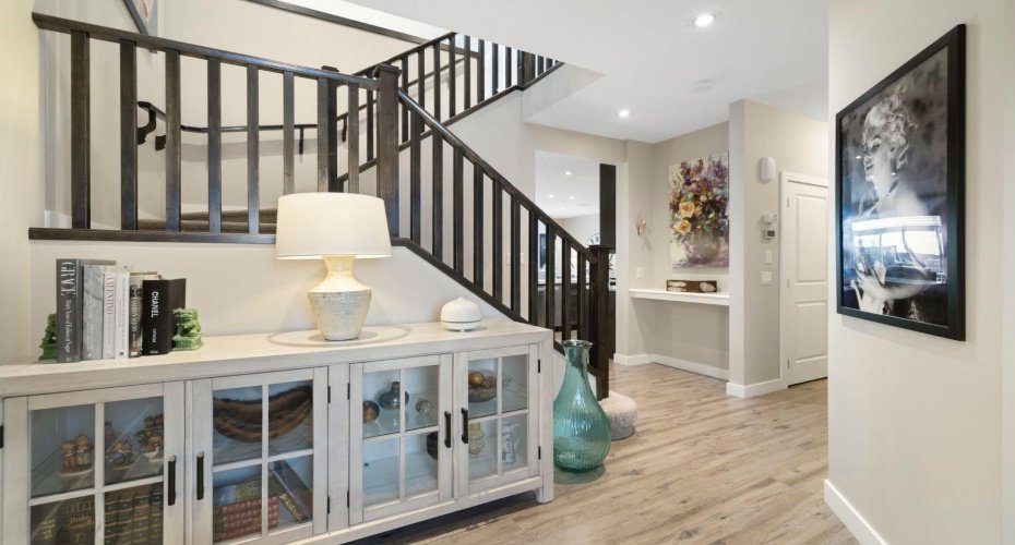 8 Emberside Glen, Cochrane, Alberta T4C2L6, 4 Bedrooms Bedrooms, ,4 BathroomsBathrooms,Residential,For Sale,Emberside,A2282601