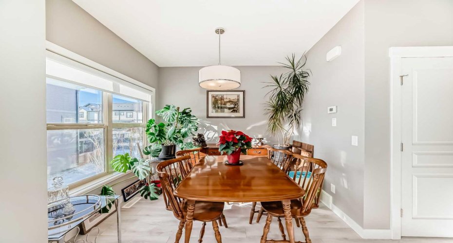 32 Horseshoe Crescent, Cochrane, Alberta T4C 2P4, 3 Bedrooms Bedrooms, ,3 BathroomsBathrooms,Residential,For Sale,Horseshoe,A2283847