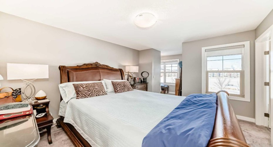 32 Horseshoe Crescent, Cochrane, Alberta T4C 2P4, 3 Bedrooms Bedrooms, ,3 BathroomsBathrooms,Residential,For Sale,Horseshoe,A2283847