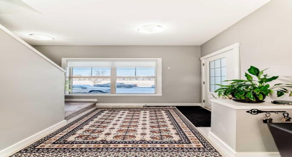 32 Horseshoe Crescent, Cochrane, Alberta T4C 2P4, 3 Bedrooms Bedrooms, ,3 BathroomsBathrooms,Residential,For Sale,Horseshoe,A2283847