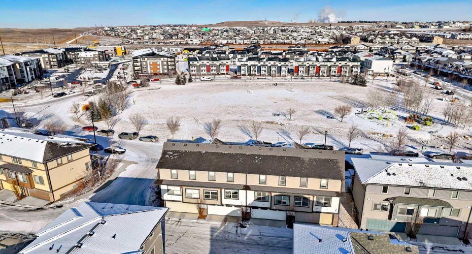 32 Horseshoe Crescent, Cochrane, Alberta T4C 2P4, 3 Bedrooms Bedrooms, ,3 BathroomsBathrooms,Residential,For Sale,Horseshoe,A2283847