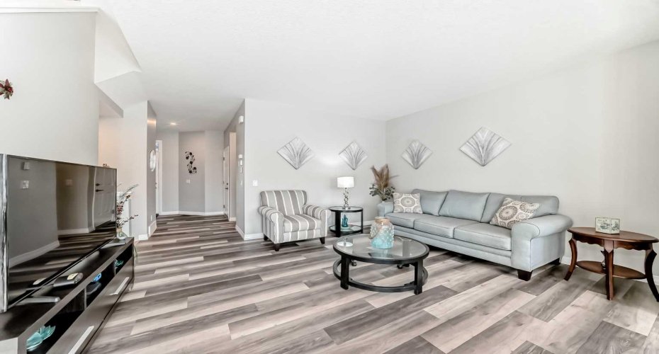 615 Kingsmere Way, Airdrie, Alberta T4A0X9, 3 Bedrooms Bedrooms, ,3 BathroomsBathrooms,Residential,For Sale,Kingsmere,A2283246