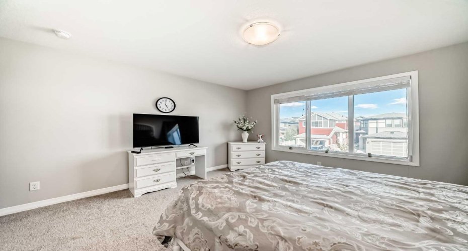 615 Kingsmere Way, Airdrie, Alberta T4A0X9, 3 Bedrooms Bedrooms, ,3 BathroomsBathrooms,Residential,For Sale,Kingsmere,A2283246