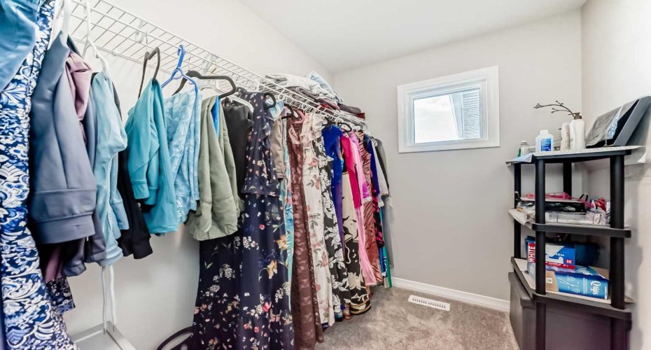 615 Kingsmere Way, Airdrie, Alberta T4A0X9, 3 Bedrooms Bedrooms, ,3 BathroomsBathrooms,Residential,For Sale,Kingsmere,A2283246