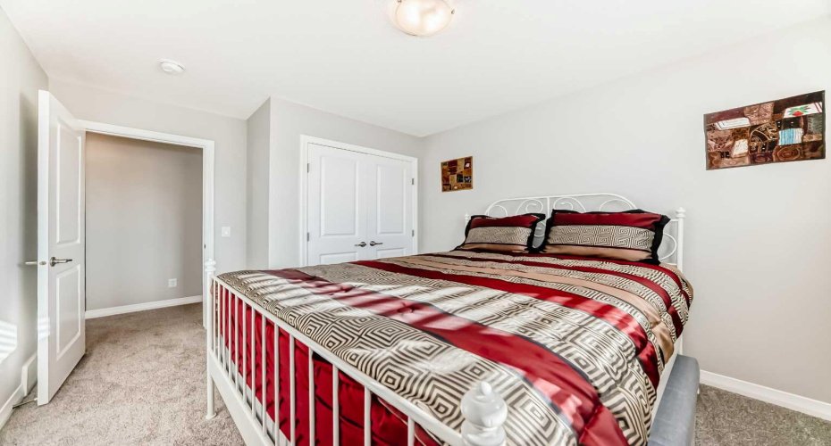 615 Kingsmere Way, Airdrie, Alberta T4A0X9, 3 Bedrooms Bedrooms, ,3 BathroomsBathrooms,Residential,For Sale,Kingsmere,A2283246