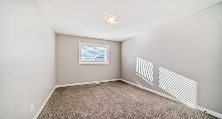 615 Kingsmere Way, Airdrie, Alberta T4A0X9, 3 Bedrooms Bedrooms, ,3 BathroomsBathrooms,Residential,For Sale,Kingsmere,A2283246