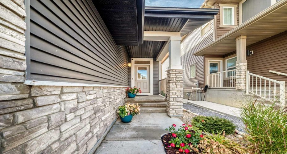 615 Kingsmere Way, Airdrie, Alberta T4A0X9, 3 Bedrooms Bedrooms, ,3 BathroomsBathrooms,Residential,For Sale,Kingsmere,A2283246