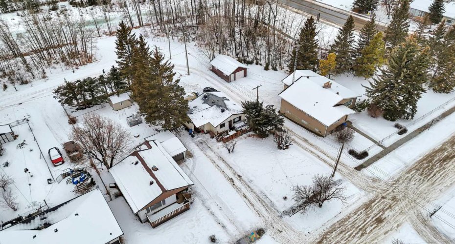 105 2 Avenue, Sundre, Alberta T0M 1X0, 4 Bedrooms Bedrooms, ,2 BathroomsBathrooms,Residential,For Sale,2,A2283414