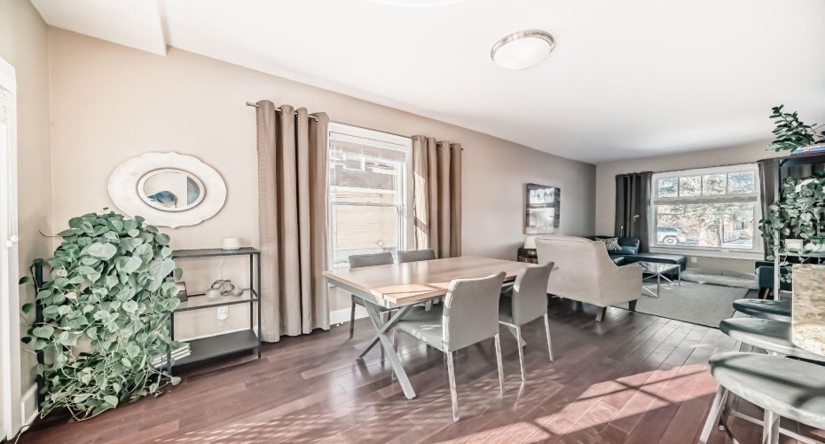2125 36 Avenue, Calgary, Alberta T2T 2H1, 2 Bedrooms Bedrooms, ,2 BathroomsBathrooms,Residential,For Sale,36,A2283429