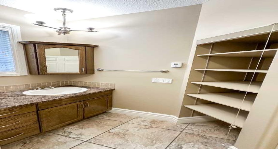 603 5 Street, Sundre, Alberta T0M1X0, 2 Bedrooms Bedrooms, ,2 BathroomsBathrooms,Residential,For Sale,5,A2283568