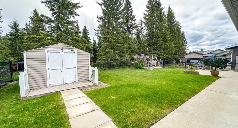 603 5 Street, Sundre, Alberta T0M1X0, 2 Bedrooms Bedrooms, ,2 BathroomsBathrooms,Residential,For Sale,5,A2283568