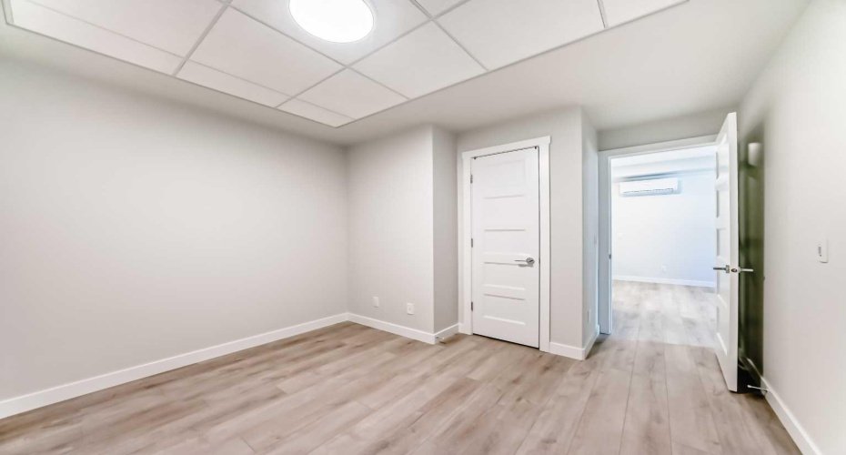 2117 81 Street, Calgary, Alberta T3H6H5, 2 Bedroom Bedrooms, 0 ,1 BathroomBathrooms,Residential,For Sale,81,0,A2283973