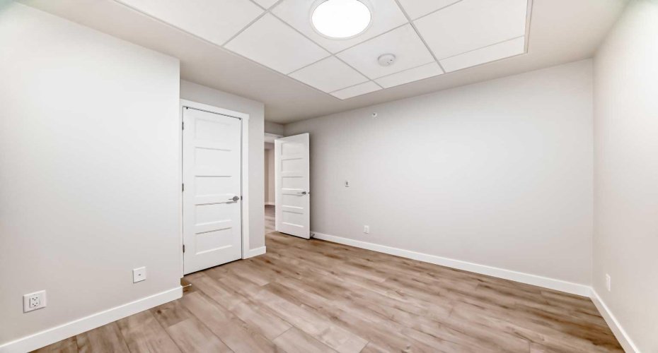 2117 81 Street, Calgary, Alberta T3H6H5, 2 Bedroom Bedrooms, 0 ,1 BathroomBathrooms,Residential,For Sale,81,0,A2283973