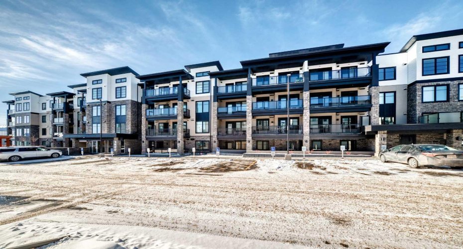 2117 81 Street, Calgary, Alberta T3H6H5, 2 Bedroom Bedrooms, 0 ,1 BathroomBathrooms,Residential,For Sale,81,0,A2283973