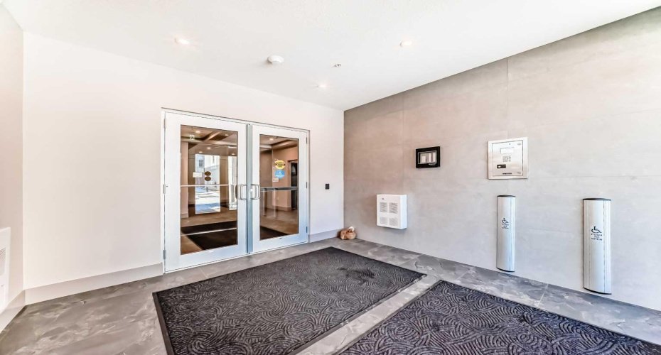 2117 81 Street, Calgary, Alberta T3H6H5, 2 Bedroom Bedrooms, 0 ,1 BathroomBathrooms,Residential,For Sale,81,0,A2283973