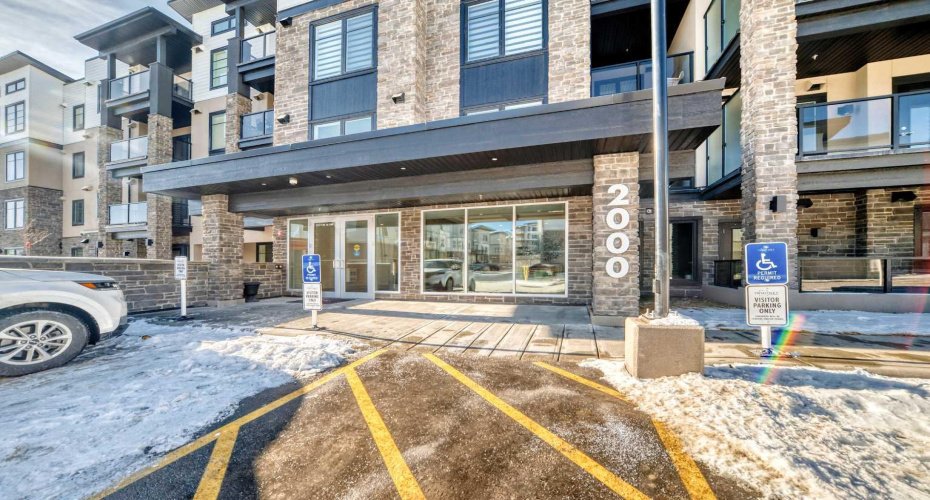 2117 81 Street, Calgary, Alberta T3H6H5, 2 Bedroom Bedrooms, 0 ,1 BathroomBathrooms,Residential,For Sale,81,0,A2283973