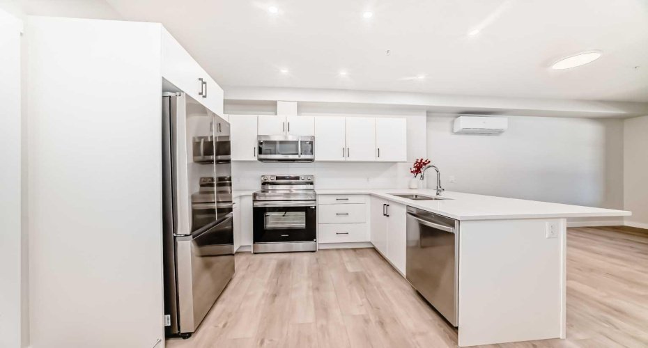 2117 81 Street, Calgary, Alberta T3H6H5, 2 Bedroom Bedrooms, 0 ,1 BathroomBathrooms,Residential,For Sale,81,0,A2283973