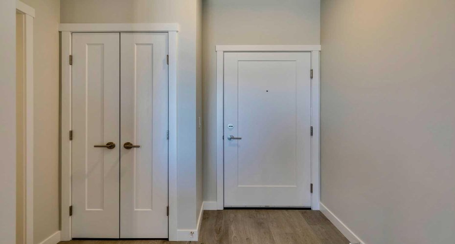 Entrance way into the unit