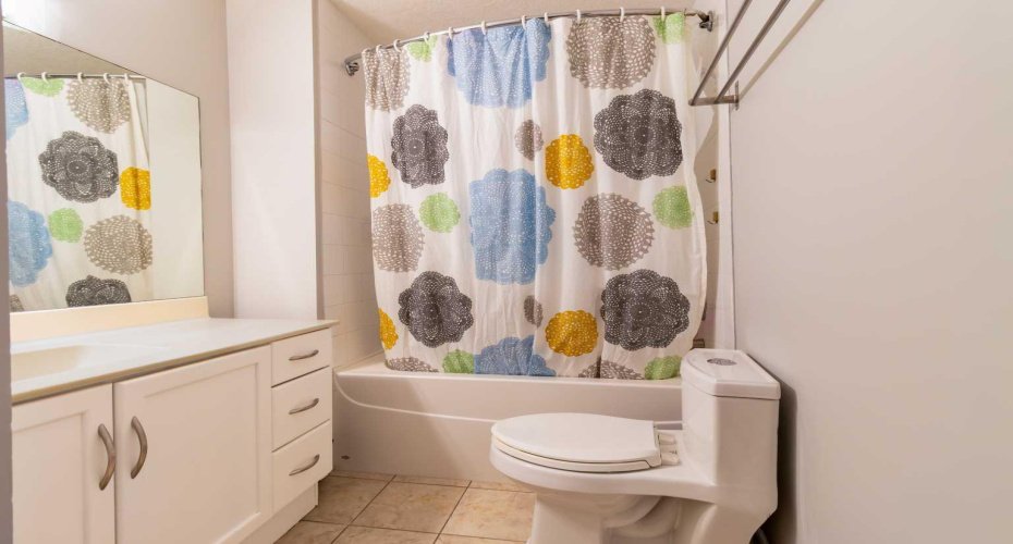 4 piece bathroom