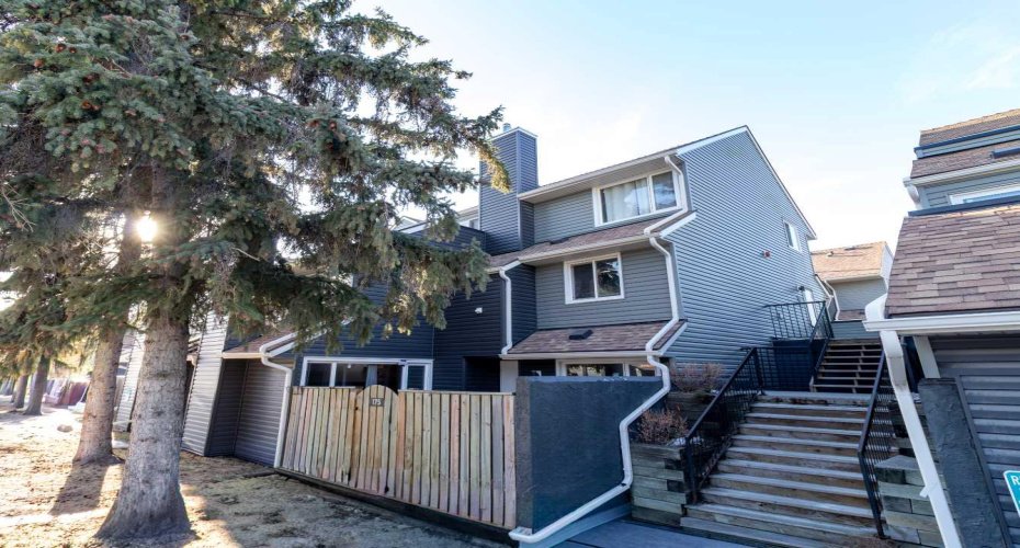 77 Glamis Green, Calgary, Alberta T3E 6T9, 3 Bedroom Bedrooms, 0 ,2 BathroomBathrooms,Residential,For Sale,Glamis,0,A2284199